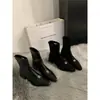 Botas de Mujer Otoño e Invierno 2023 Nuevas Botas Delgadas de Tacón Grueso y Punta Fina Estilo Coreano Botines Pequeños Botas Cortas de Azafata Súper Populares