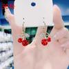 Aretes rojos de alta gama aretes únicos para mujer aretes estilo occidental 2023 nuevos aretes geométricos de nicho populares de moda