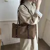 Bolso retro casual estilo coreano Melard para mujer, nueva colección invierno 2026, gran capacidad, adecuado para el trabajo y los desplazamientos