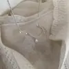 Collar de Perla Ondulada con Pedrería Simple Colgante de Perla Pequeña Curvada Femenino Versátil Nicho Nuevo Estilo Cadena Fina Elegante