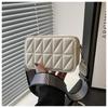 Clutch Largo Acolchado 2025 Nueva Moda Europea y Americana de Gran Capacidad con Cierre para Mujer de Alta Apariencia