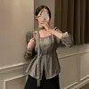 Em estoque nova camisa feminina chic coreana para o início do outono, gola quadrada, de abotoamento simples, com amarração de fita, manga longa