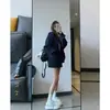 Conjunto casual de moda estilo americano para principios de otoño: sudadera con capucha azul marino, chaqueta con cremallera de corte relajado, cárdigan versátil de color liso