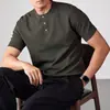 2026 Verão Respirável Manga Curta Novo Estilo Chinês Gola Henley Camisa Polo Gola de Botão Esportes Fitness Camiseta Masculina