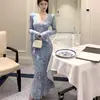 Vestido Largo de Estilo Socialité Elegante Francés con Mangas de Campana Estampado y Cuello en V para Mujer Primavera y Otoño Ceñido a la Cintura que Resalta las Caderas Estilo Cola de Pez Transfronterizo