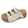 Sandálias Slip-On Casuais com Solado Grosso Aumentadoras de Altura para Mulheres, Nova Moda Verão 2026 para Uso Outdoor com Fivela, Sandálias de Praia Abertas