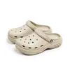 Nuevos dijes para zapatos de verano DIY, sandalias de playa elegantes de suela gruesa para uso al aire libre, pantuflas de secado rápido, transpirables, frescas y que aumentan la altura