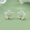 Novos Brincos de Resina Simples de Flor de Cinco Pétalas Primavera e Verão Clássico Rosa Inteligente Flor de Pessegueiro Brincos de Clipe Versáteis para o Dia a Dia