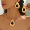Conjunto de Pendientes Gargantilla Creativos Exagerados con Incrustaciones de Gota de Agua Personalizados Transfronterizos Adecuado para que las Mujeres los Usen en Fiestas Callejeras