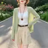 Novo Cardigã de Gola V Outono 2026 para Mulheres, Malha Fina Protetora do Sol de Verão, Combinado com Blusa Verde de Manga Longa