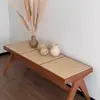 Banco Trançado em Rattan Estilo Nórdico Madeira Maciça Estilo Zen Banco para Trocar Sapatos Camada Dupla Trançada em Rattan Superfície de Rattan Banco Longo K para Uma, Duas ou Três Pessoas