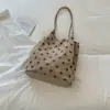 Bolso tote de lunares estilo coreano nuevo 2026, gran capacidad, moda retro, estilo relajado, casual, chic y adecuado para ir al trabajo