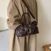 Bolsa Feminina 2026 Fashionável Ombro Único Casual Grande Capacidade Versátil Retro Novo Estilo Comutação Sensação Bolsa Transversal Quadrada Pequena