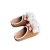 Zapatillas de moda y cómodas de suela gruesa para otoño e invierno 2026, nuevas y versátiles de gama alta, slip-on de punta cerrada para que las mujeres las usen en exteriores