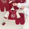 Conjunto de Ropa Bordada de Panda Estilo Chino Nuevo para Bebé, Edición de Primavera y Otoño, Conjunto Festivo Rojo de Dos Piezas para Celebraciones de los Cien Días y el Primer Año del Bebé