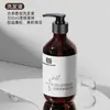 Set de baño exclusivo de hotel de alta gama y casa de huéspedes con champú, gel de ducha, acondicionador, desinfectante de manos y set de baño en grandes envases rellenables