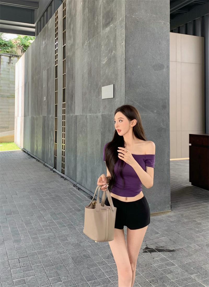 复制_性感辣妹斜领露肩短袖T恤女夏季不规则修身.jpg