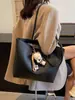 Bolsa casual transfronteiriça de grande capacidade, nova bolsa tote estilosa e minimalista para mulheres, adequada para o trabalho e o trajeto diário, bolsa de ombro e bolsa de axila