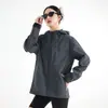 Chaqueta Softshell Personalizada Funcional de Marca de Moda, Nueva Chaqueta de Montañismo Impermeable y a Prueba de Viento de Color Dopamina para Pareja
