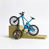 Chaveiro dedo bicicleta dedo skate bicicleta oito chaveiro fecho lagosta joias brinquedos transfronteiriços