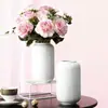 Venta al por mayor Linterna Blanca Grande de Arte Minimalista Nórdico Forma de Linterna Recta Anticaída Plástico Cerámico Imitación Jarrón para Arreglo Floral con un Toque de Alta Gama