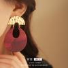 Aretes Creativos de Resina Roja Ankesela Aguja de Plata Moda Retro Aretes Exagerados Más Fáciles de Combinar Aretes Casuales de Alta Gama para Mujer
