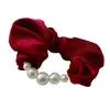 Nuevos scrunchies de terciopelo con cuentas para otoño e invierno, pasadores de perlas de alta gama para moños bajos, elegantes accesorios para el cabello para mujer