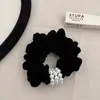 Scrunchie de Veludo com Glitter Fino Preto e Vermelho Pérola Retro Feito à Mão para Outono e Inverno Coreano Prendedor de Cabelo Scrunchie Versátil Acessório de Cabelo