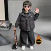 Conjunto de Tres Piezas de Camisa Chaleco de Algodón y Seda de Invierno para Niños 2026 Nuevo Estilo Niños Pequeños y Medianos Estilo Coreano Conjunto Grueso Cálido