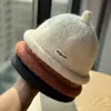 Versión Coreana del Sombrero de Pescador de Color Sólido Versátil con Letras Dongdaemun New Ins, Cálido, Cortavientos, Adelgazante