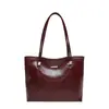 2026 Nova Bolsa Tote de Superfície Macia Vintage, Simples Bolsa Grande de Capacidade para Mulheres para o Trabalho, Bolsa de Ombro Moderna Casual Tendência