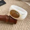 Pulsera geométrica de cuentas acrílicas transfronteriza europea y americana, diseño de nicho exagerado, lujo ligero, sensación de alta gama, accesorio de mano personalizado