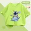 Nova Camiseta Infantil de Algodão Puro de Manga Curta para o Verão de 2025, Gola Redonda, Top Estampado de Desenho Animado para Meninos, Camada Base Solta de Meia-Manga