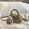 Bolsa Pequena de Pelúcia com Textura de Alta Qualidade para Segurar na Mão para Mulheres 2026 Nova Bolsa de Ombro Simples Versátil Bolsa Transversal Casual para o Dia a Dia