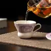 Xícara de Chá de Cerâmica com Flor de Rosa Pintada à Mão com Cabo Roxo Gradiente Fosco, Xícara Mestra, Xícara de Degustação para Conjunto de Chá Kung Fu, Estilo Japonês