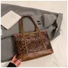 Bolso Grande Retro Bolso Estampado de Leopardo Nuevo Bolso de Hombro Bajo el Brazo para Mujer Moda 2025 Bolso Tote de Gran Capacidad para Viajes de Negocios Otoño e Invierno