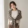 Bufanda Triangular de Punto Rayado Estilo Coreano para Mujer Otoño Invierno Versátil Protector de Cuello Nudo Polaina para Cuello Ropa Exterior Decorativa Pequeña
