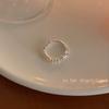 Anillo de perla de plata rota irregular, nuevo, 2023, para mujer, con diseño de comida, ligero, de lujo y de alta gama.