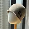 Cinturón de Cuero a Cuadros Simple Versátil Sombrero Holgado Adelgazante Lana Tejida Gorro de Invierno Otoño Protección para las Orejas