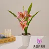 Arreglo de Flores Artificiales Pequeño Bonsái de Magnolia de Tres Hojas de 5 Cabezas Personalizado para Sala de Estar y Estudio Decoración Creativa en Escritorio