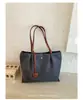 Bolsas de mano tipo tote casual de nailon estilo japonés en bloques de color al por mayor, nueva moda 2026, bolsos de mano y bandoleras ligeros