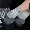 Calcetines de punto de media pantorrilla estilo coreano 2026 con bordado de oso para mujer, calcetines casuales ligeros de algodón a rayas versátiles para primavera y verano