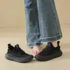 Sapatos Femininos 2025 Novo Verão Respiráveis Trama Voadora Malha Única Tênis de Corrida Sapatos de Coco Sapatos Casuais Sapatos Roxos