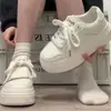 Tênis Brancos Populares para Estudantes, Sapatos Casuais de Solado Grosso para Aumentar a Altura de Mulheres Baixas, Tênis Brancos Versáteis para Mulheres, Estilo Coreano
