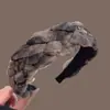Faixa de Cabeça Outono e Inverno para Mulheres, Faixa de Cabeça de Aba Larga para Lavar o Rosto, Coque de Cabelo Retrô com Topo Alto, Acessório de Cabeça de Luxo Acessível para Uso Externo