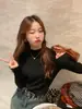 Camada base feminina outono inverno nova roupa íntima sensação suéter gola média preto gola alta meia blusa de tricô top