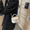 Bolsa Prata Feminina 2026 Nova de Verão Crossbody Pequena Bolsa de Ombro com Corrente Matelassê Mini Bolsa de Mão Bolsa Caixa