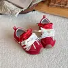 Sapatos Infantis Femininos Treinamento Esportivo Alemão Tênis de Board 2026 Novo Outono Super Bonitos Acabamento em Renda Superfície de Couro Tênis de Corrida
