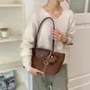 Bolso de Mano Retro con Estampado de Leopardo para Mujer 2026 Nuevo de Gamuza y Felpa Gran Capacidad Bolso de Hombro Estilo Milenial para Viajes Diarios Bolso de Axila