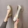 Sapatos Elegantes Femininos de Salto Alto com Blocos de Cores, Saltos Grossos, Sapatos de Trabalho Confortáveis para Mulheres, Outono 2025 Novos Sapatos Retrô de Bico Quadrado